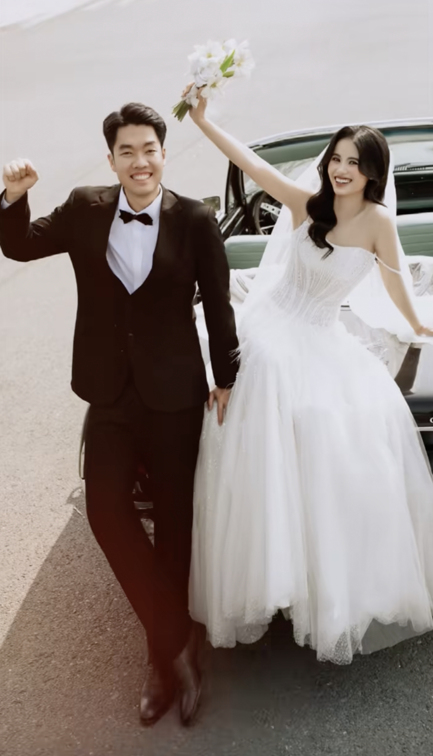 Hotgirl bắn cung &Aacute;nh Nguyệt tung bộ ảnh cưới ngọt ng&agrave;o b&ecirc;n tay vợt cầu l&ocirc;ng L&ecirc; Đức Ph&aacute;t, "happy ending" cho chuyện t&igrave;nh Olympic - Ảnh 1.