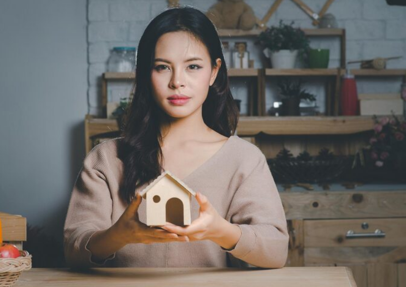 Lương tháng 25 triệu, đang sống vui vẻ thoải mái nhưng vì một câu nói của mẹ mà tôi hốt hoảng chênh vênh- Ảnh 2.