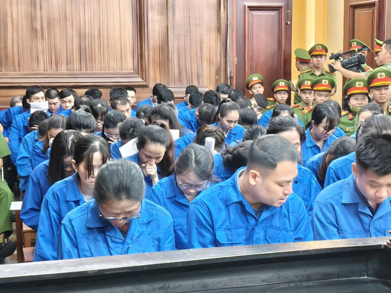 Cựu c&aacute;n bộ Văn ph&ograve;ng Ch&iacute;nh phủ nhận hối lộ 50 - 100 triệu đồng mỗi th&aacute;ng - Ảnh 3.