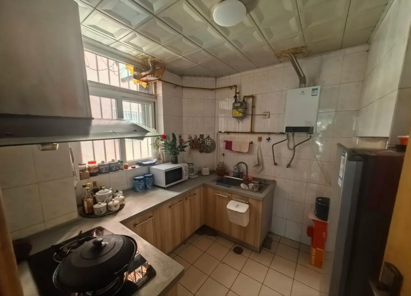 Ng&ocirc;i nh&agrave; b&igrave;nh y&ecirc;n của người phụ nữ 60 tuổi: Đơn giản nhưng c&agrave;ng nh&igrave;n c&agrave;ng muốn ở lại- Ảnh 2.