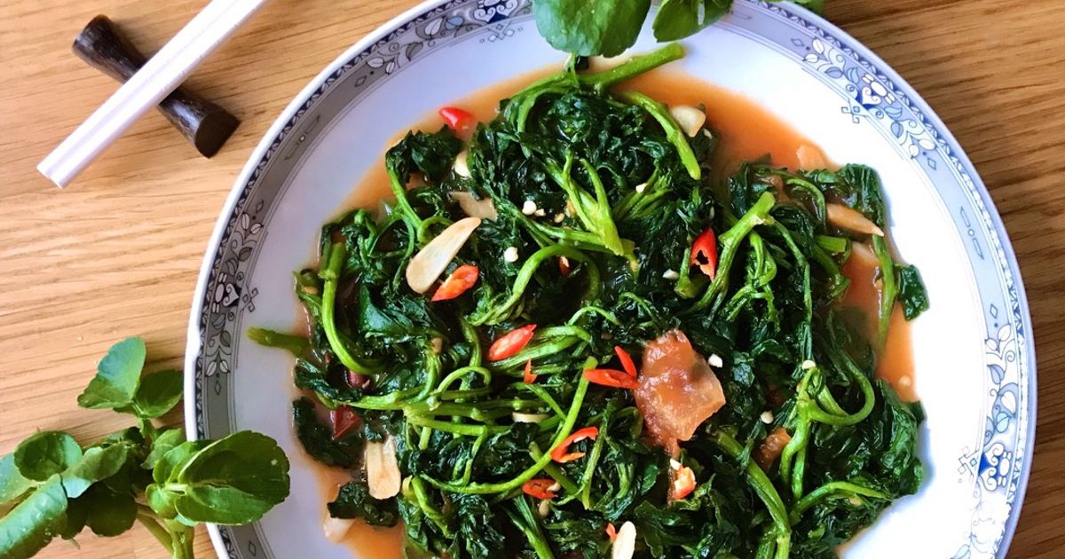 C&oacute; 1 loại rau vừa &ldquo;so&aacute;n ng&ocirc;i&rdquo; rau bina để trở th&agrave;nh &ldquo;&ocirc;ng ho&agrave;ng rau xanh&rdquo;, vừa giảm c&acirc;n lại gi&uacute;p trẻ l&acirc;u, ra chợ n&agrave;o hỏi cũng c&oacute;- Ảnh 3.