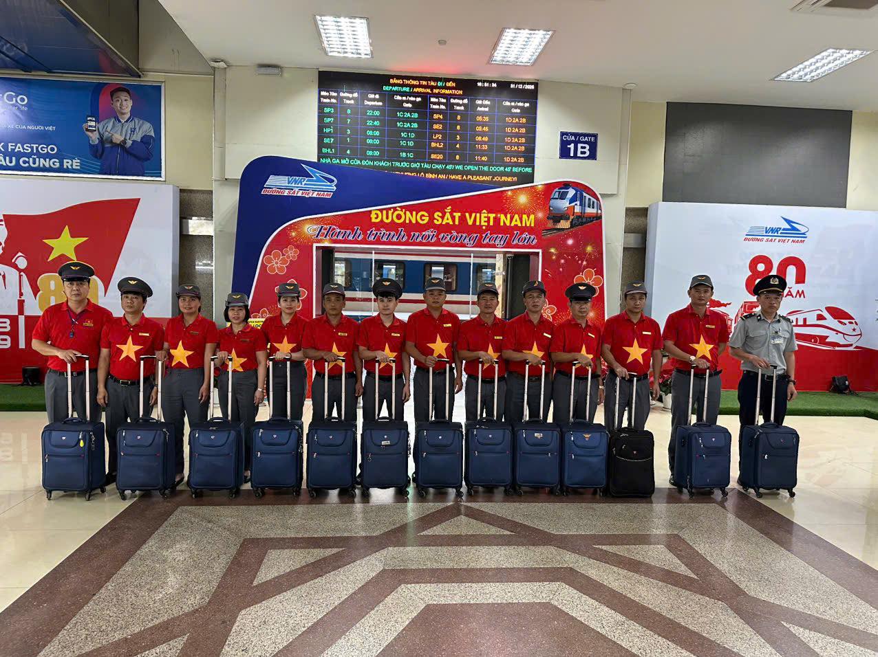 2 ngày đầu năm 2026, đường sắt Việt Nam ghi nhận trường hợp đặc biệt - Ảnh 4.