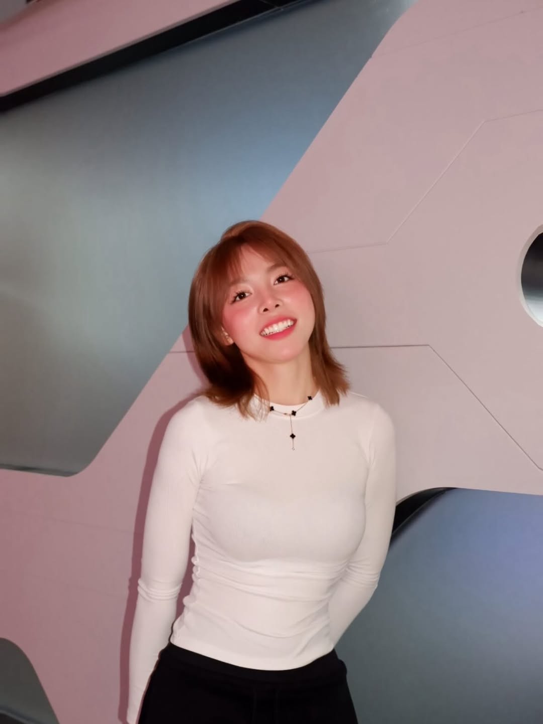 Hotgirl bắn súng Phí Thanh Thảo đón 2026 rực rỡ: Khoe hàm Đại uý, Lý Đức hứa "ra mắt", Đình Bắc tích cực "đẩy thuyền" - Ảnh 3. Hotgirl bắn súng Phí Thanh Thảo đón 2026 rực rỡ: Khoe hàm Đại uý, Lý Đức hứa "ra mắt", Đình Bắc tích cực "đẩy thuyền" - Ảnh 3.