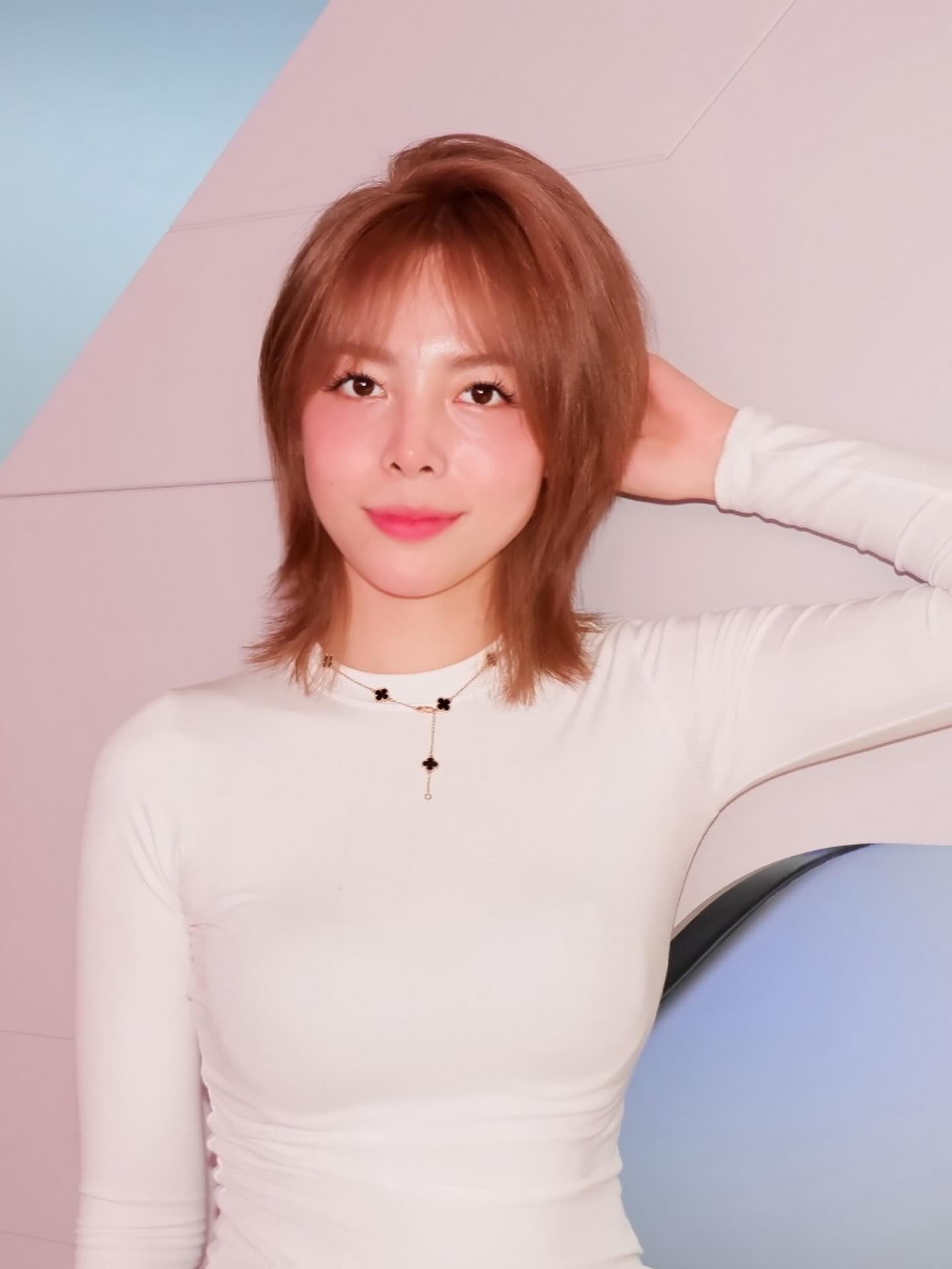 Hotgirl bắn súng Phí Thanh Thảo đón 2026 rực rỡ: Khoe hàm Đại uý, Lý Đức hứa "ra mắt", Đình Bắc tích cực "đẩy thuyền" - Ảnh 2. Hotgirl bắn súng Phí Thanh Thảo đón 2026 rực rỡ: Khoe hàm Đại uý, Lý Đức hứa "ra mắt", Đình Bắc tích cực "đẩy thuyền" - Ảnh 2.