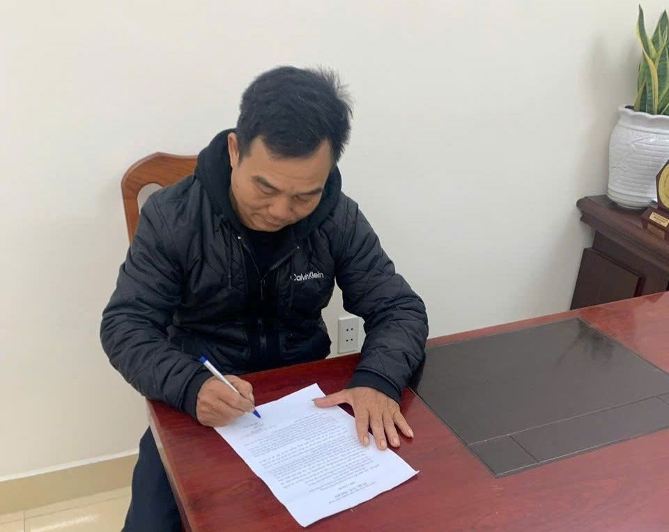 Chuyển nhầm v&agrave;o t&agrave;i khoản của người tr&ugrave;ng họ t&ecirc;n ch&aacute;u m&igrave;nh, người đ&agrave;n &ocirc;ng Hải Ph&ograve;ng được ng&acirc;n h&agrave;ng chuyển trả lại sau hơn 1 th&aacute;ng - Ảnh 1.