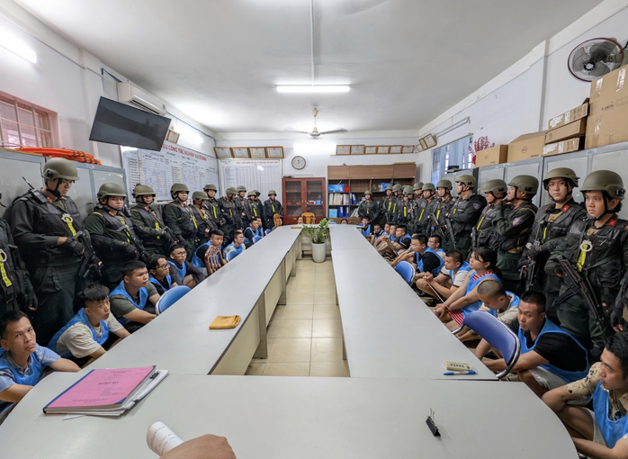 Hai "bố già" đứng sau đường dây giải cứu của "hiệp sĩ" Nguyễn Thanh Hải - Ảnh 2.