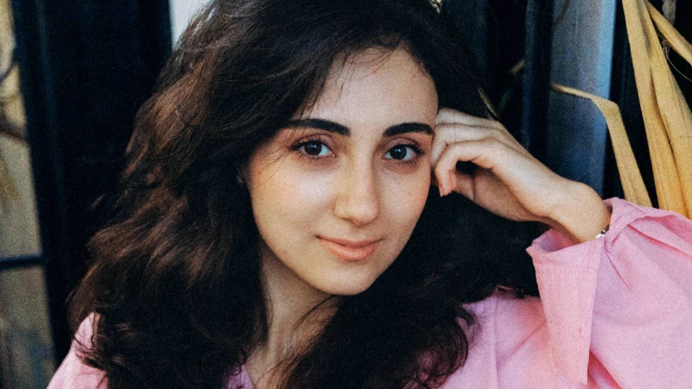 Hạnh phúc sau tuổi 40: Những điều đơn giản làm thay đổi cuộc sống - Ảnh 1.