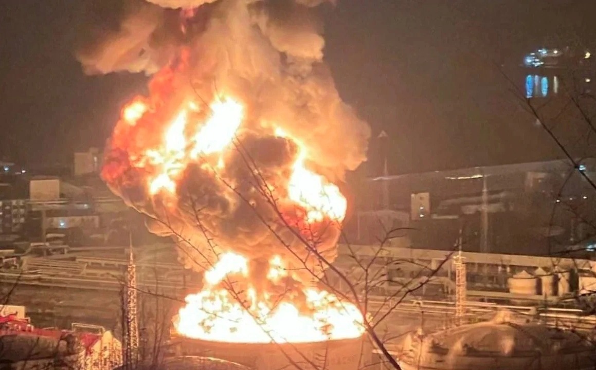 Nga đổi chiến thuật ở Pokrovsky - Kiev đáp trả phản công tới tận Moscow - Ảnh 1. Nga đổi chiến thuật ở Pokrovsky - Kiev đáp trả phản công tới tận Moscow - Ảnh 1.