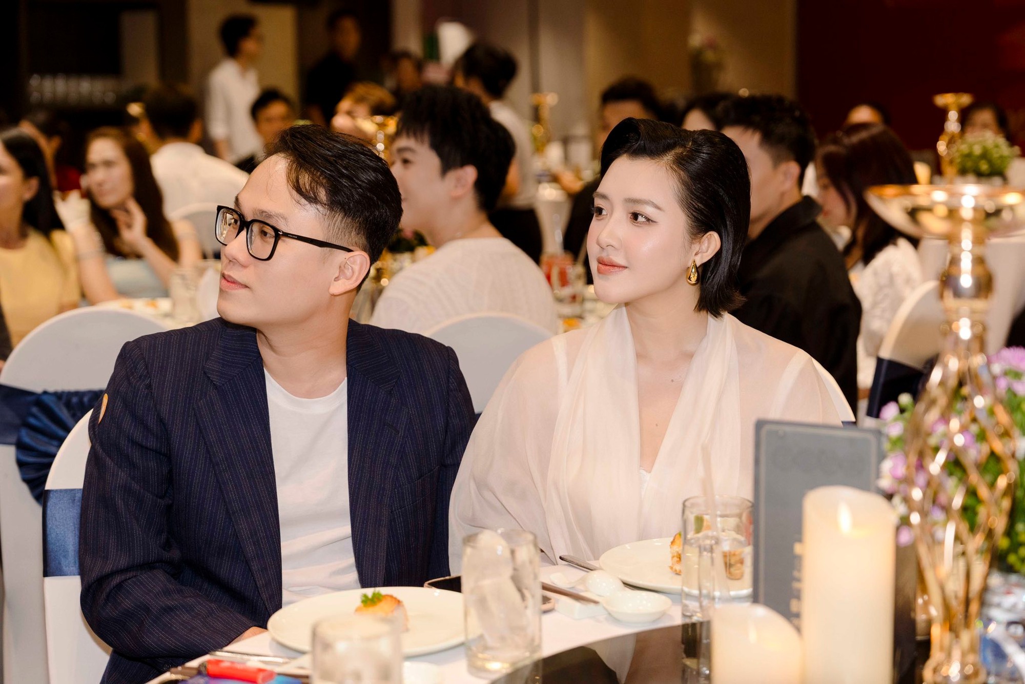 Á hậu ở Người Ấy Là Ai thông báo cưới, chú rể Công Vinh bảnh ghê!- Ảnh 8.