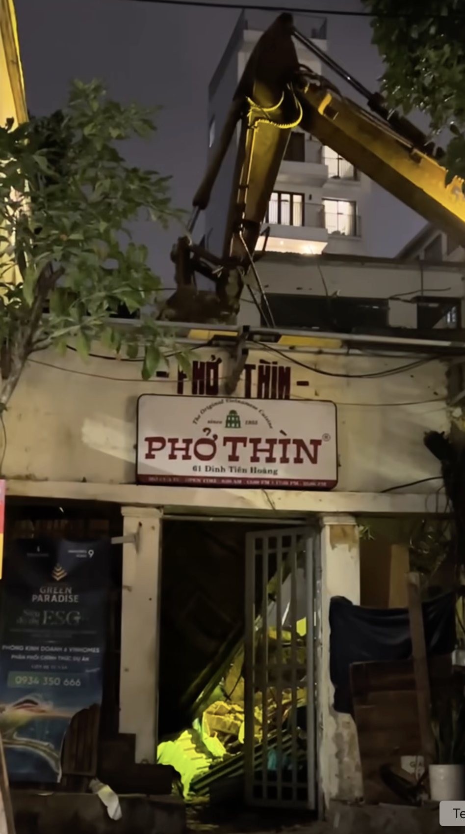 Phở Th&igrave;n Bờ Hồ ch&iacute;nh thức dỡ bỏ sau 70 năm- Ảnh 1.