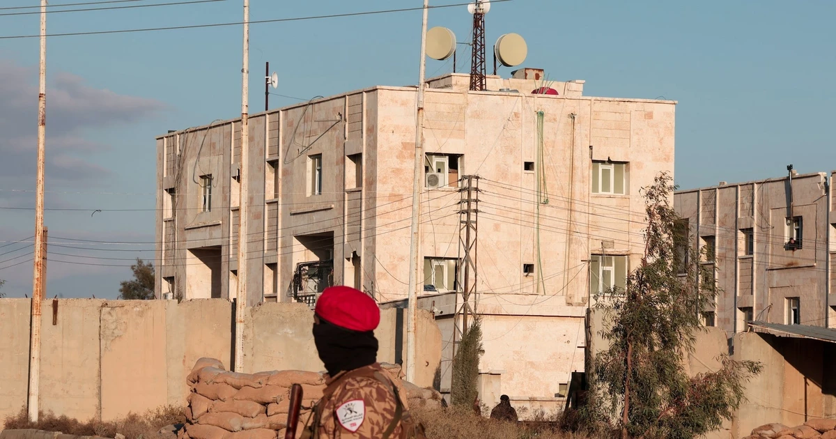 Nga r&uacute;t qu&acirc;n khỏi căn cứ trọng yếu ở Syria - Ảnh 2.