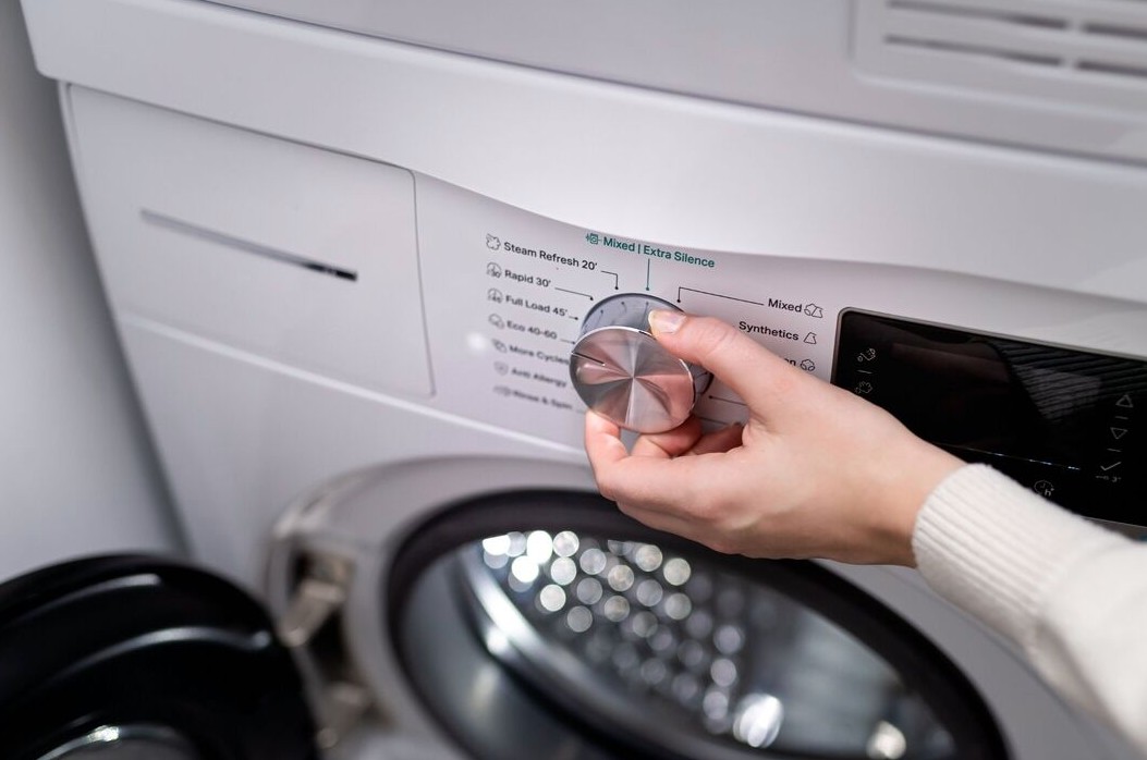 Những Món Đồ Không Nên Cho Vào Máy Rửa Bát - Ảnh 2.