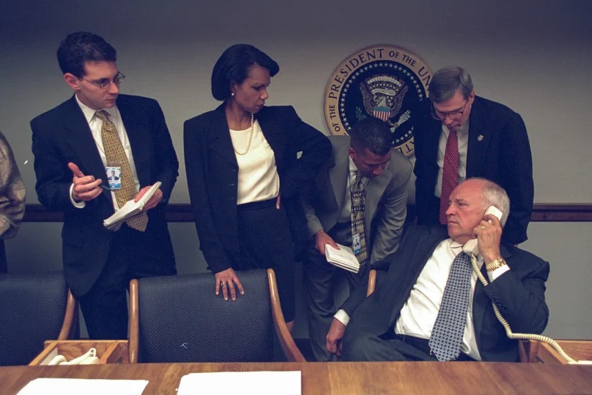 &lsquo;Con t&agrave;u ngầm&rsquo; b&iacute; ẩn dưới l&ograve;ng Nh&agrave; Trắng: B&iacute; mật chưa từng được tiết lộ suốt nhiều đời Tổng thống Mỹ - Ảnh 3.