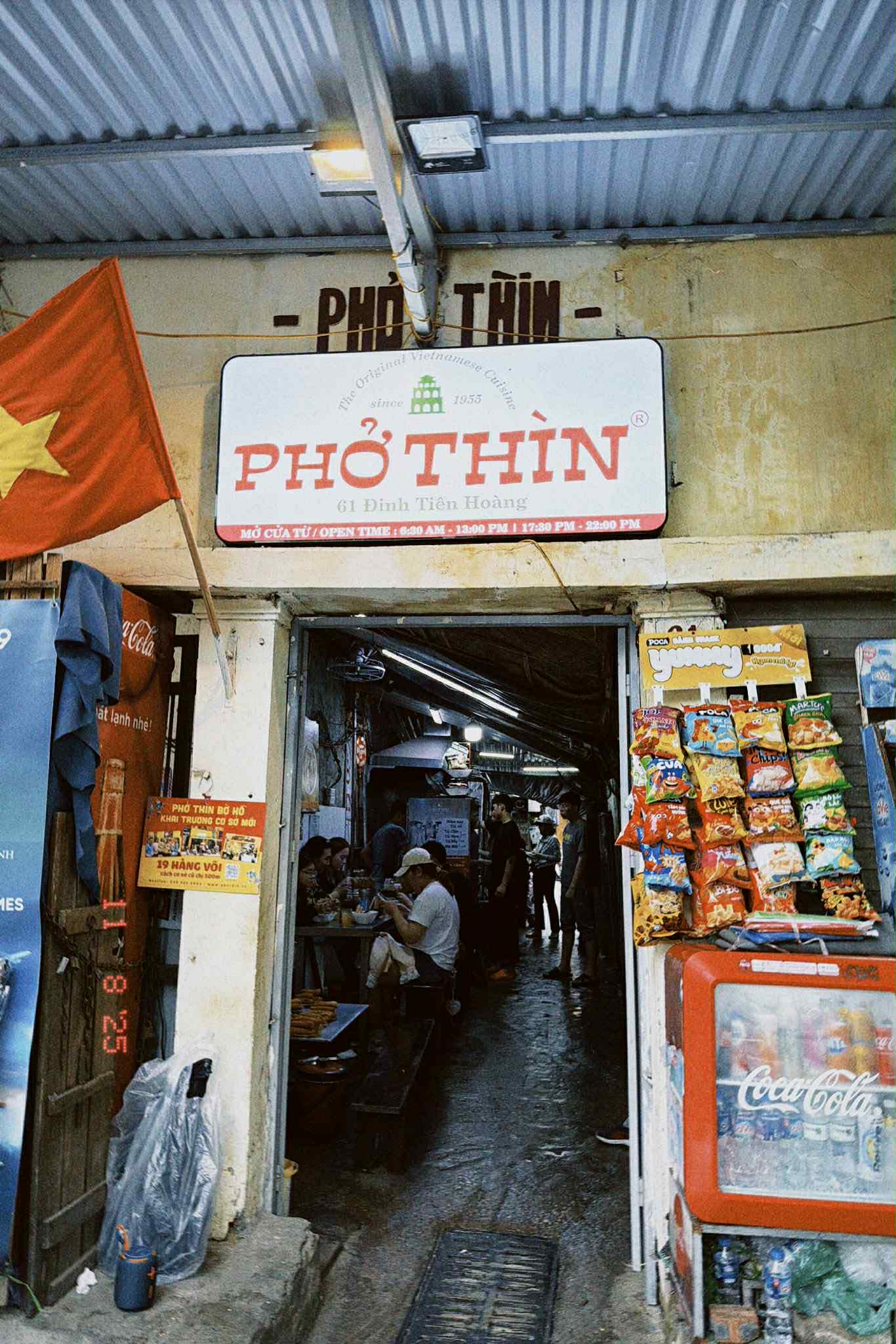 Phở Th&igrave;n Bờ Hồ ch&iacute;nh thức dỡ bỏ sau 70 năm- Ảnh 3.