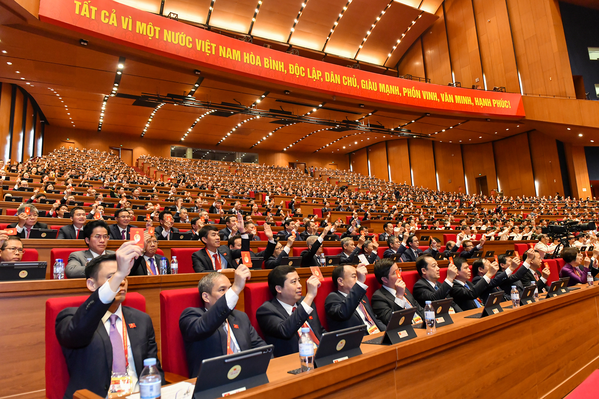 Truyền h&igrave;nh trực tiếp Phi&ecirc;n khai mạc Đại hội đại biểu to&agrave;n quốc lần thứ XIV của Đảng - Ảnh 1.