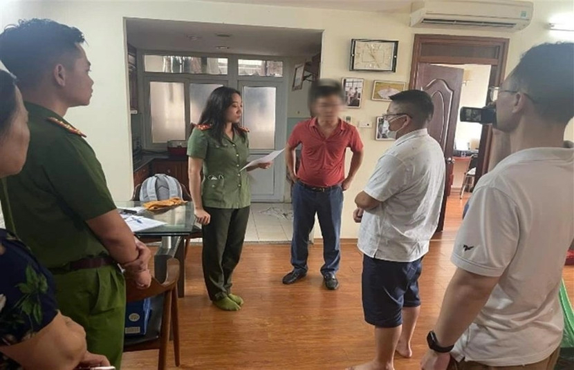 Cựu Ph&oacute; Viện trưởng L&ecirc; Văn V&agrave;ng lừa đảo thi chứng chỉ tiếng Anh h&agrave;ng ng&agrave;n người - Ảnh 1.