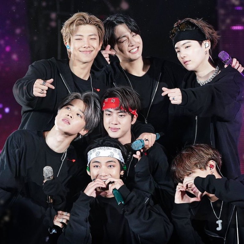 Khách Việt khóc thét khi khách sạn hủy phòng vì BTS tour 2026 - Ảnh 1.