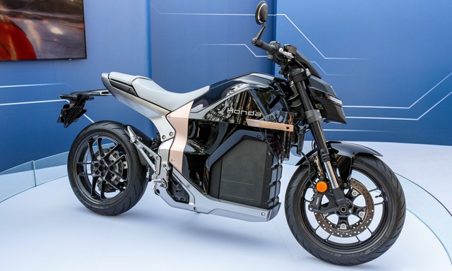 Rộ tin VinFast làm mô tô điện phân khối lớn, động cơ ngang ngửa Honda CB1000 - Ảnh 3.