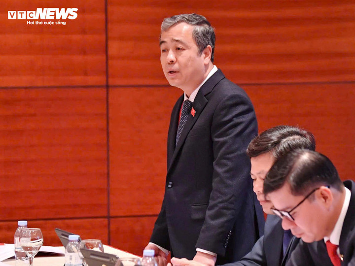 Đại biểu thảo luận c&aacute;c văn kiện Đại hội Đảng XIV tại Đo&agrave;n - Ảnh 12.