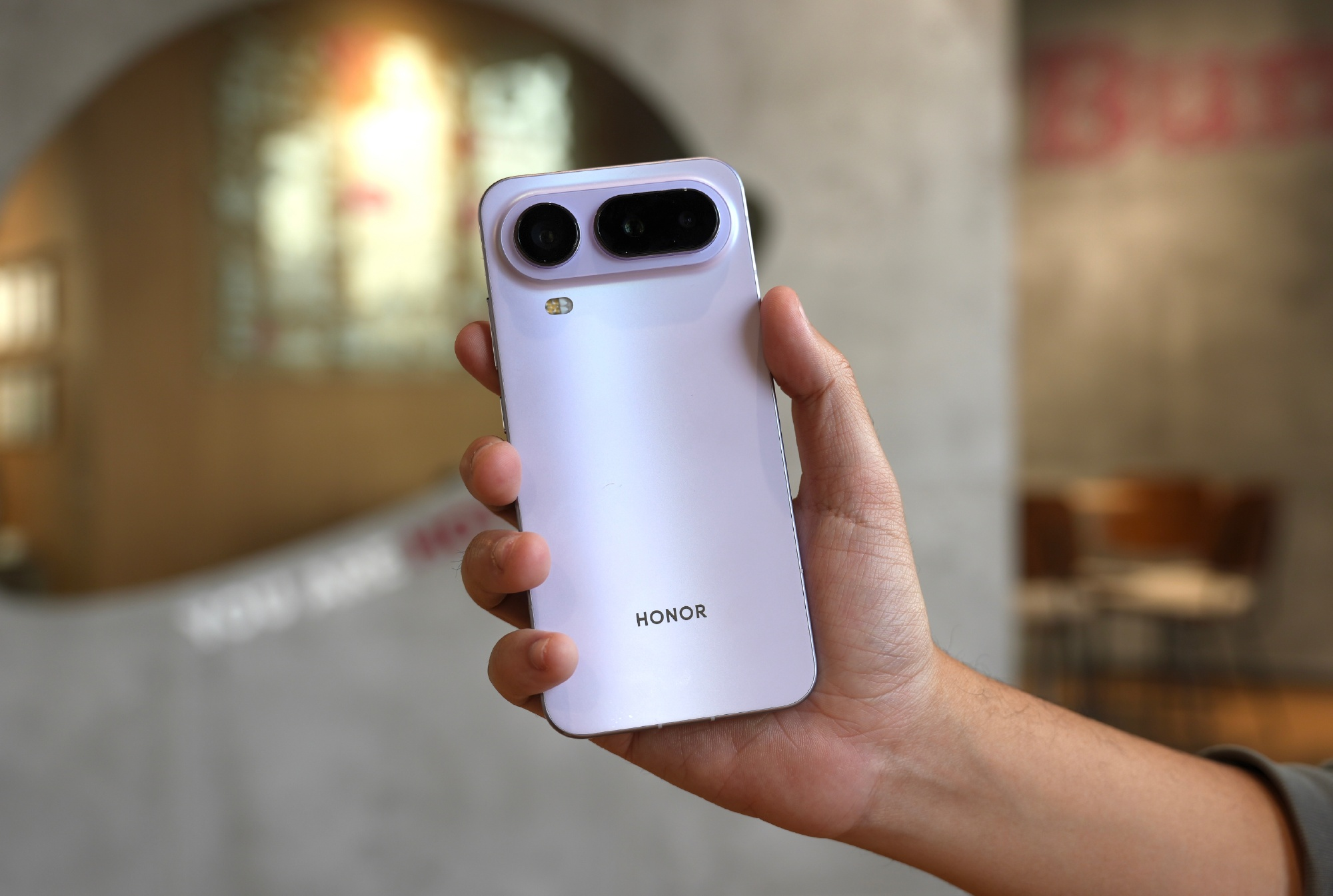 Honor Magic 8 Pro Air ra mắt: Thiết kế mỏng , pin 5 . 500 MAh cùng 3 camera ấn tượng - Ảnh 1.