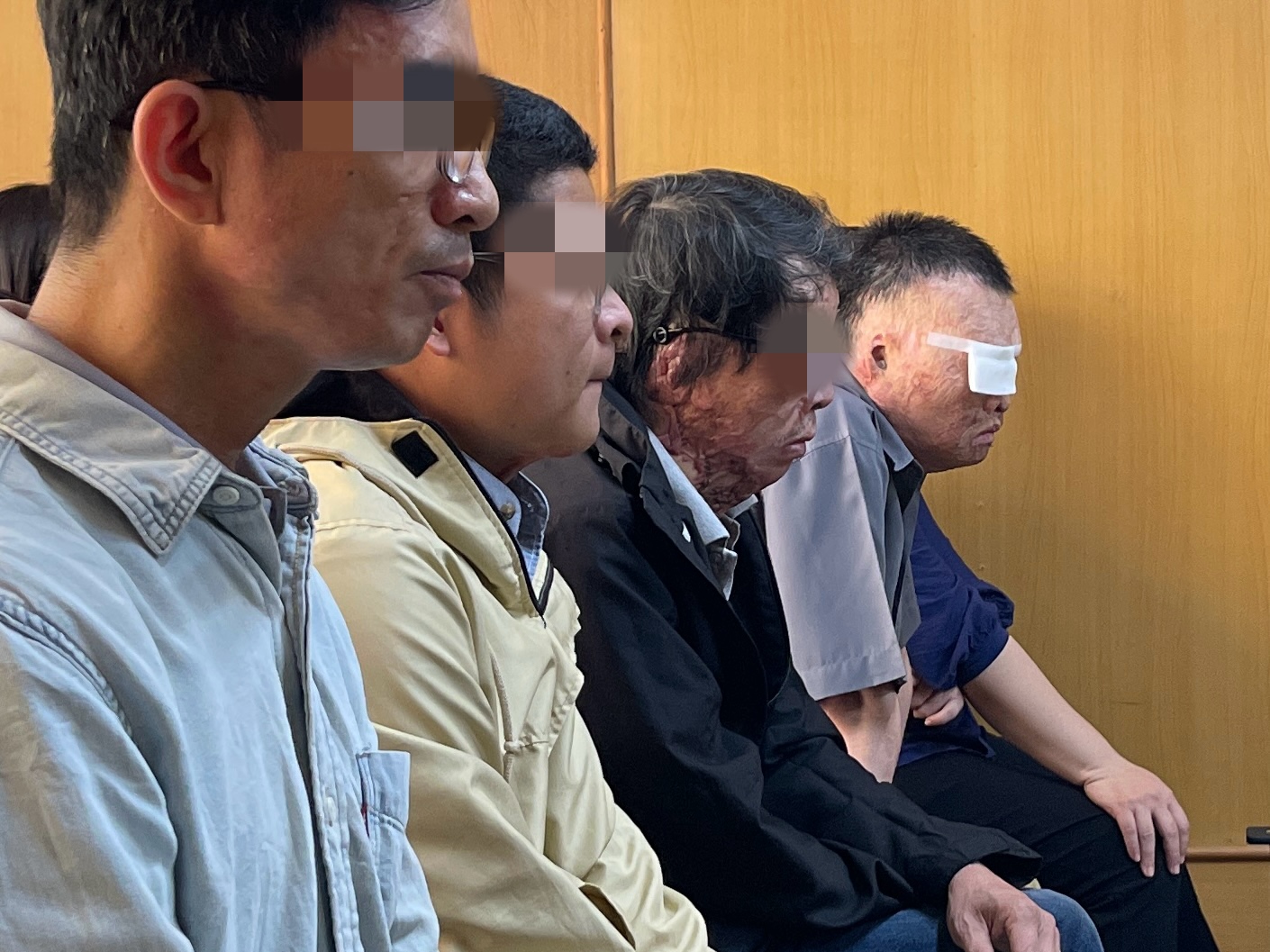 Kẻ tạt axit 4 người ở Khu chế xuất T&acirc;n Thuận , TPHCM bị phạt 20 năm t&ugrave; - Ảnh 1.