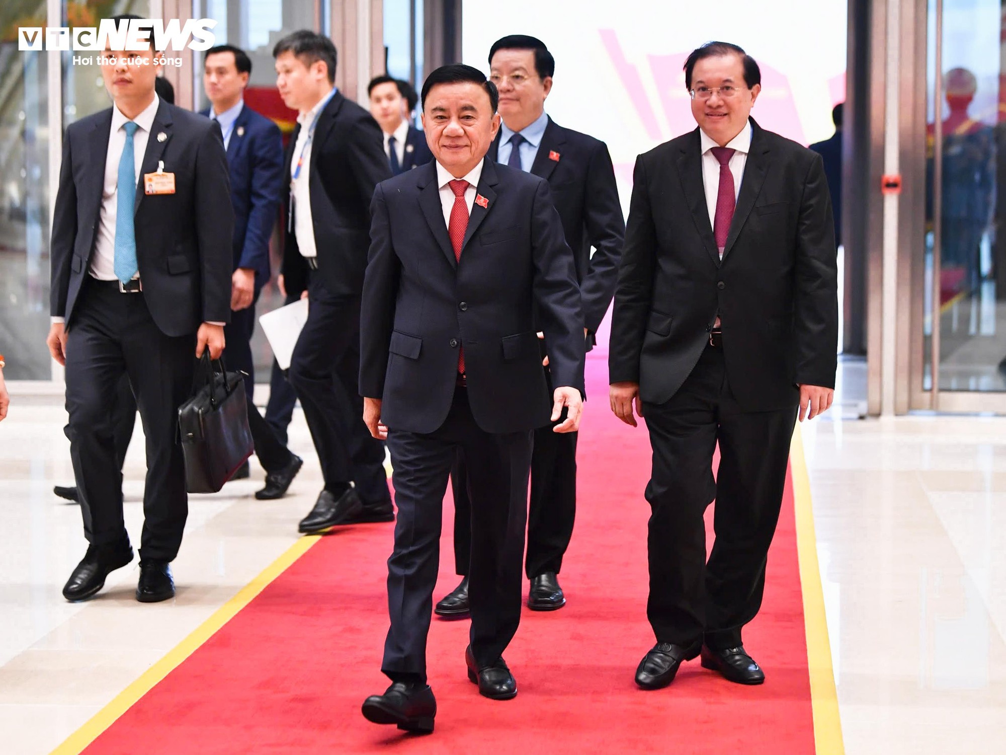 Lãnh đạo , nguyên lãnh đạo Đảng tham dự Đại hội XIV của Đảng tại Hà Nội - Ảnh 3.