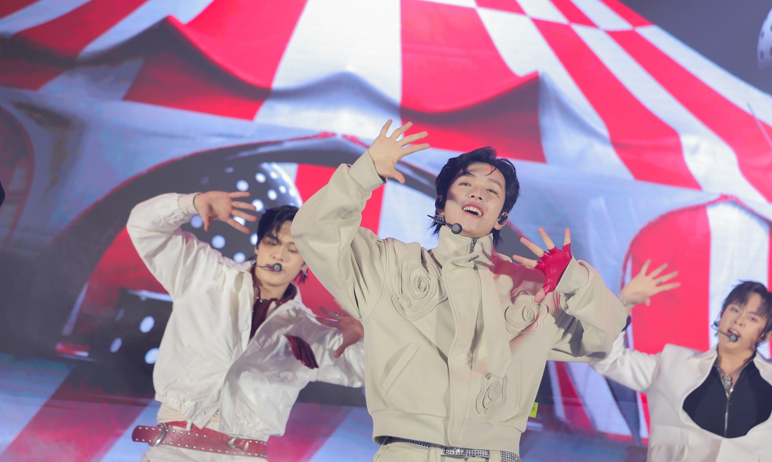 Ra mắt nhóm nhạc nam 7 thành viên sau chương trình thực tế "Tân binh toàn năng"- Ảnh 2.