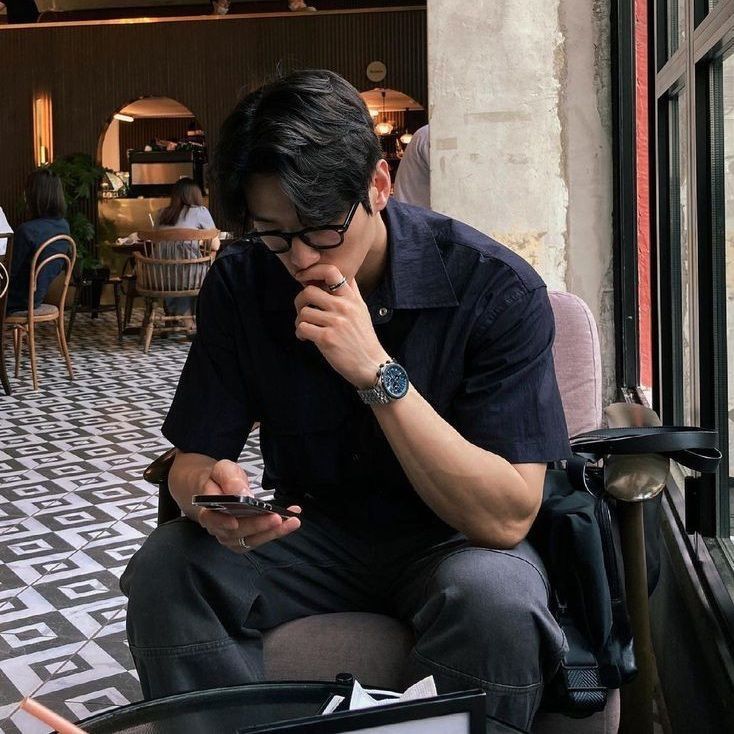 EQ thấp thường c&oacute; 3 thứ trong điện thoại- Ảnh 2.