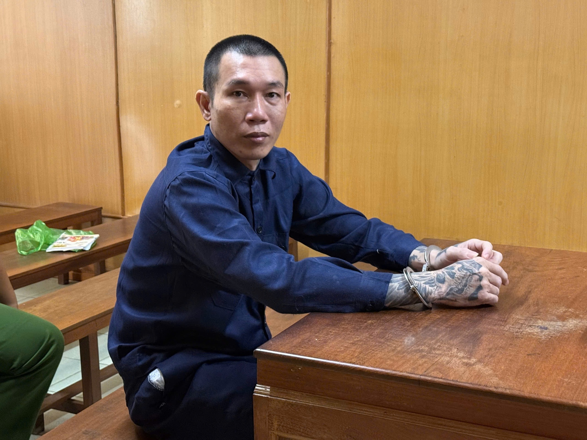 Án mạng từ lời nhắc đèn đỏ: Vụ truy sát kinh hoàng tại TPHCM - Ảnh 1.