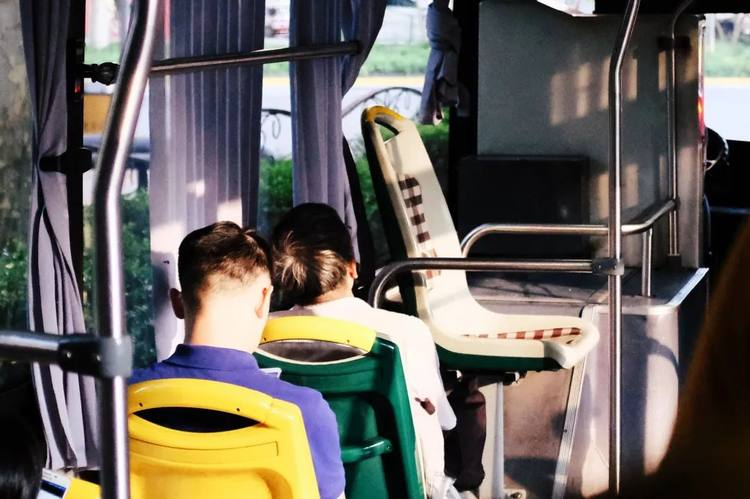 Ng&agrave;y tốt nghiệp ĐH, mẹ tặng t&ocirc;i 15 chữ: Sau n&agrave;y lấy chồng, t&ocirc;i &aacute;p dụng tương tự với 2 đứa con, kết quả kh&ocirc;ng ngờ- Ảnh 2.