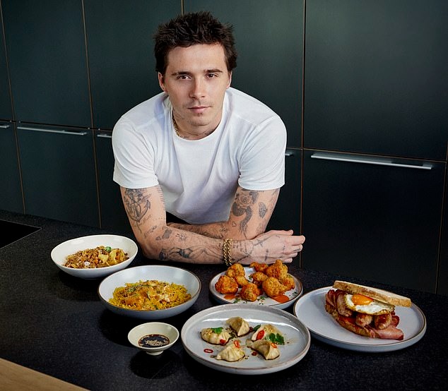 Brooklyn Beckham - Nghịch tử "bất hiếu, bất t&agrave;i" số 1 showbiz - Ảnh 4.