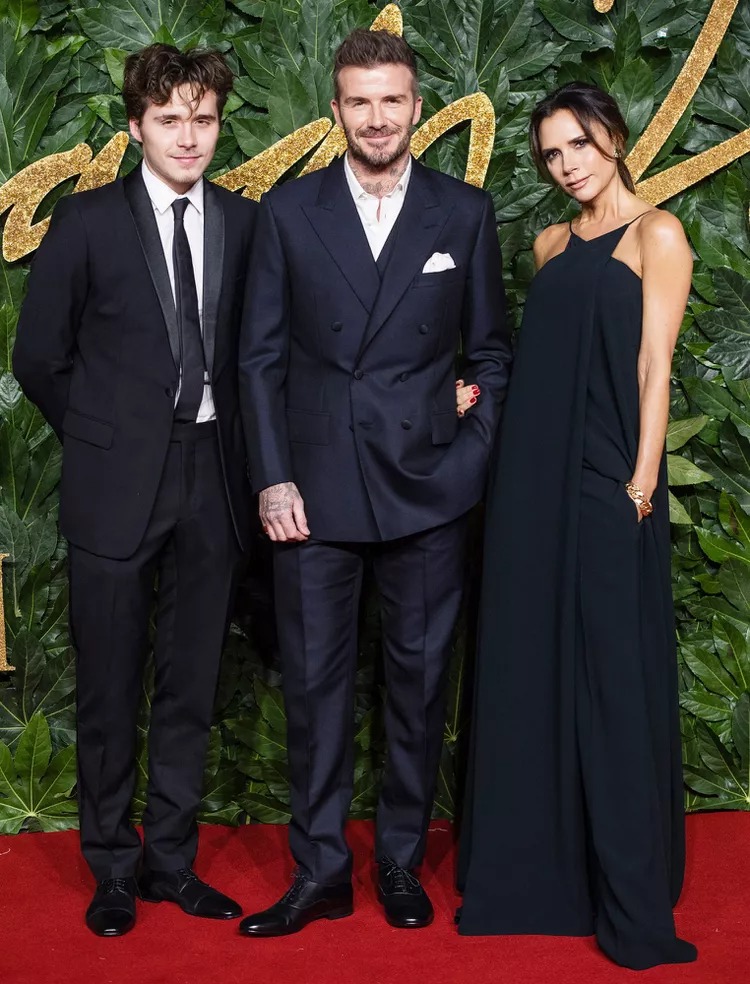 Victoria Beckham mạnh tay vung 8 tỷ "dằn mặt" vợ chồng con trai cả bất hiếu - Ảnh 1.