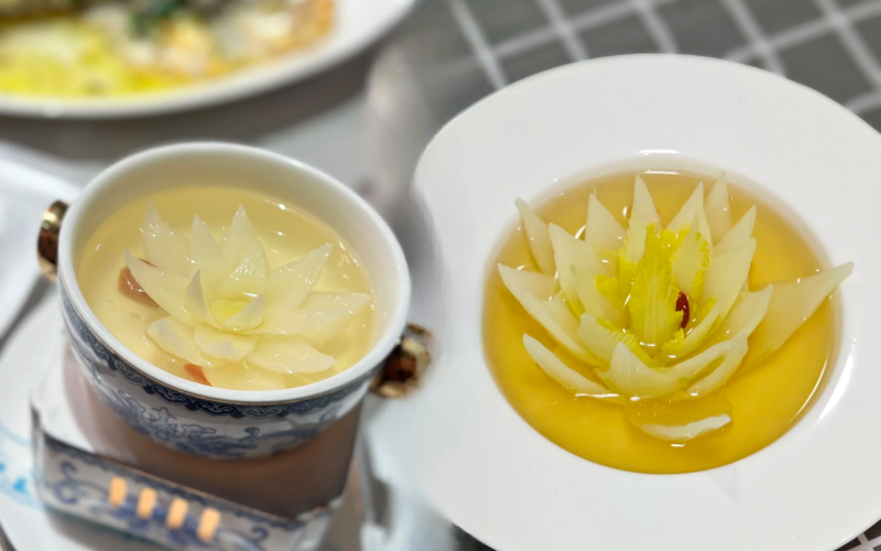 Sự thật về bắp cải nước s&ocirc;i: M&oacute;n ăn quốc yến g&acirc;y sốt - Ảnh 1.