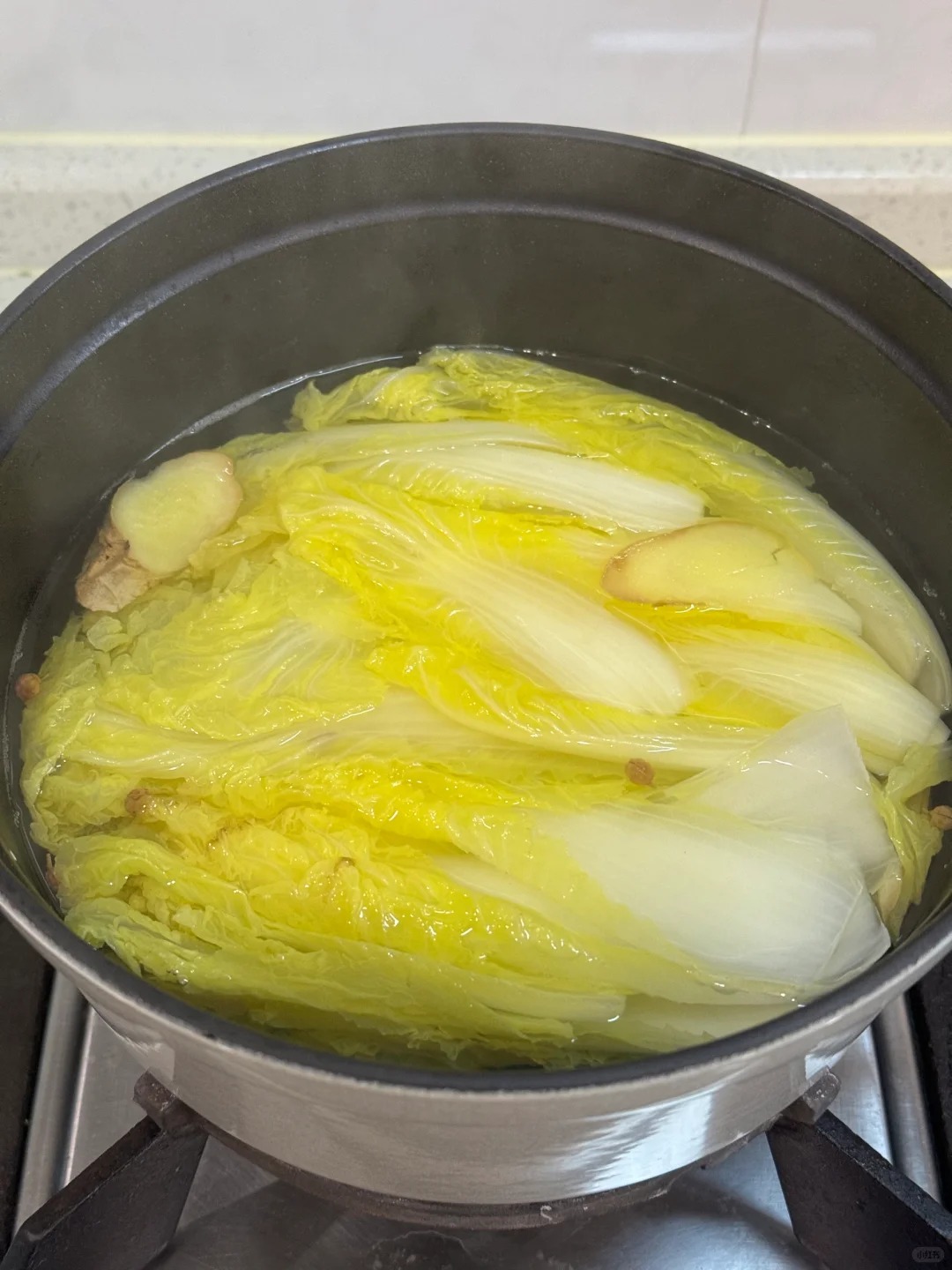 Sự thật về bắp cải nước s&ocirc;i: M&oacute;n ăn quốc yến g&acirc;y sốt - Ảnh 14.