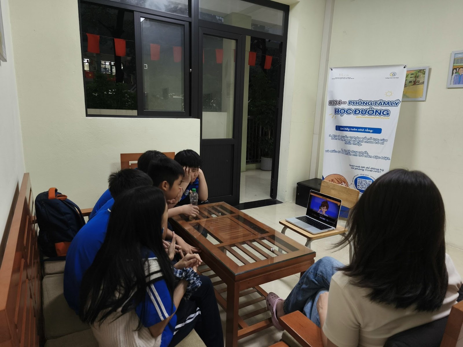 Tâm lý học đường: Khoảng trống giữa chủ trương và năng lực thực thi - Ảnh 1.