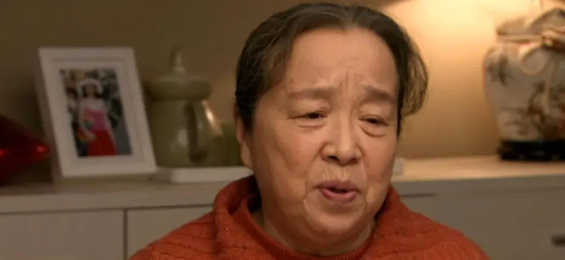 Mẹ chồng lu&ocirc;n nh&acirc;n danh tiết kiệm để đặt "b&agrave;n cờ quy tắc", cứ thấy con trai kh&ocirc;ng c&oacute; nh&agrave; li&ecirc;n đổi mặt l&agrave;m điều n&agrave;y với con d&acirc;u - Ảnh 2.