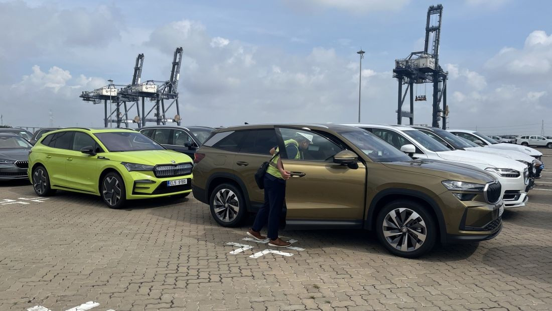 Phát hiện "đội quân thép" âm thầm chở 100 tấn hàng, di chuyển sát nhau, hoạt động xuyên đêm - Ảnh 3.