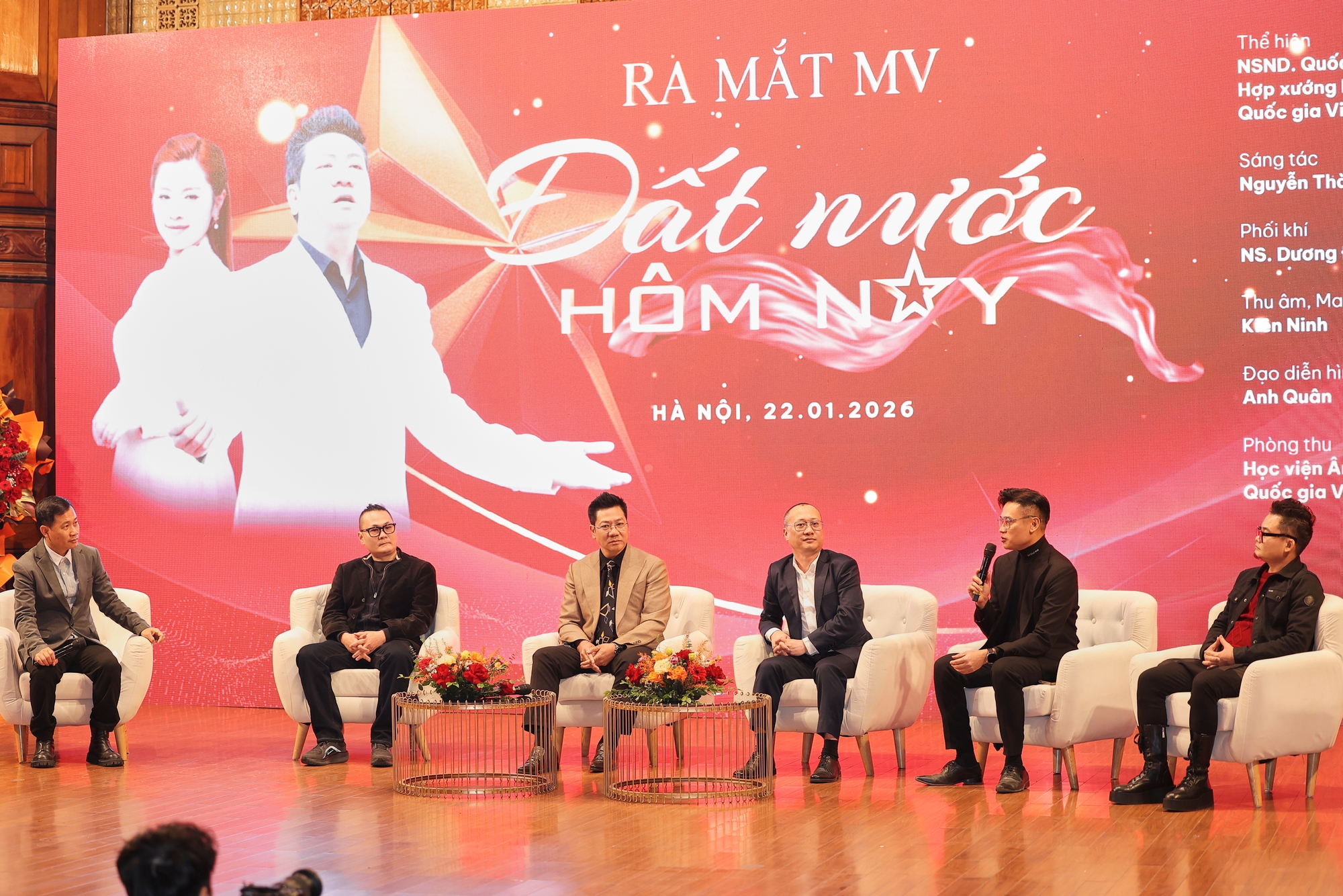 NSND Quốc Hưng ra mắt MV d&agrave;i hơn 8 ph&uacute;t, ca ngợi "Đất nước h&ocirc;m nay" - Ảnh 6.