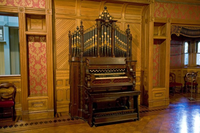 Những bí mật kinh hoàng về "ngôi nhà kỳ lạ nhất từng được xây dựng" có hơn 200 phòng, 10.000 cửa sổ và 2.000 cửa ra vào- Ảnh 6.