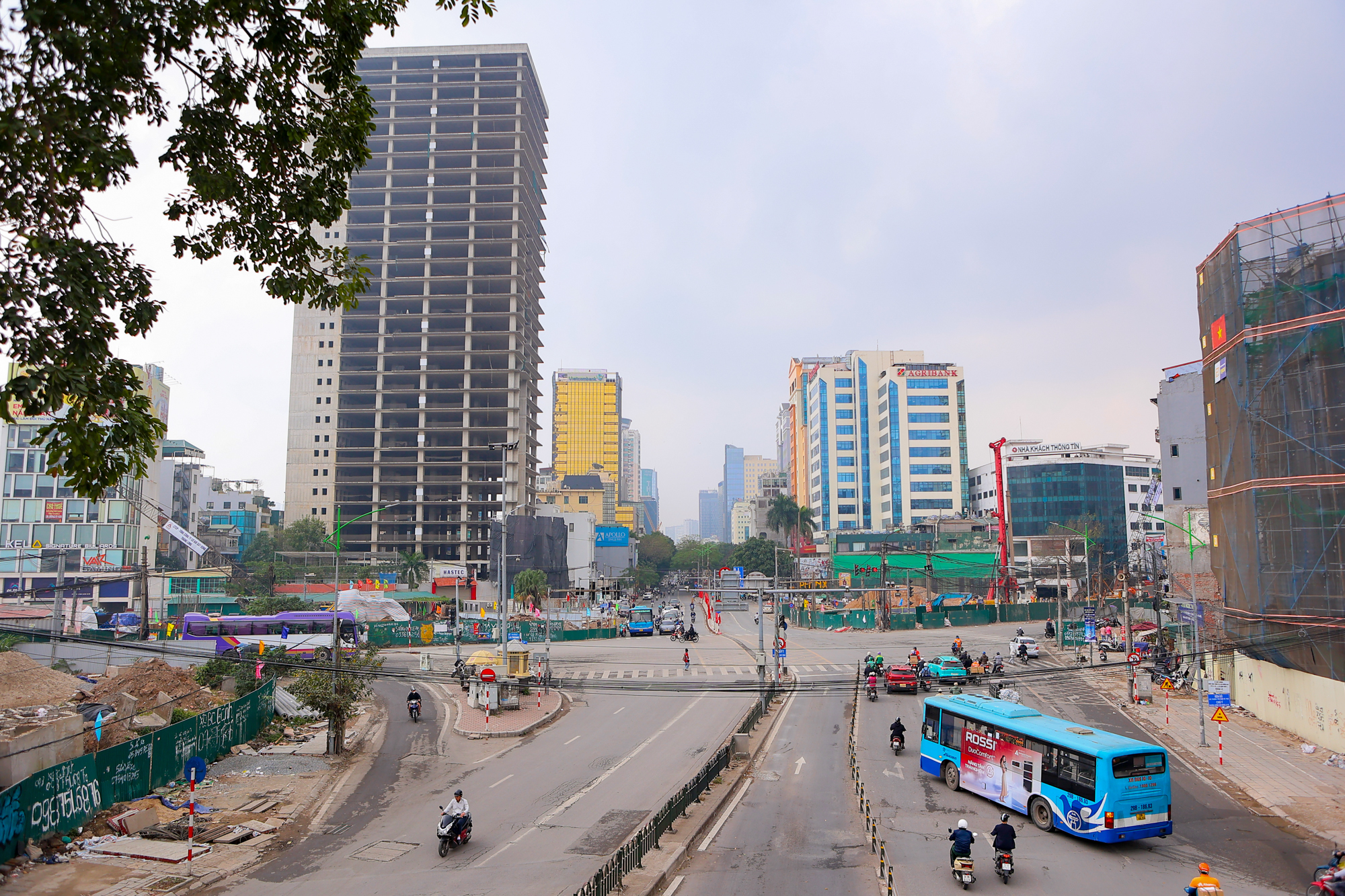 Kỳ tích thông xe đường Vành đai 1: 30 Năm chờ đợi và 30 ngày thần tốc giải cứu giao thông - Ảnh 11. Kỳ tích thông xe đường Vành đai 1: 30 Năm chờ đợi và 30 ngày thần tốc giải cứu giao thông - Ảnh 11.