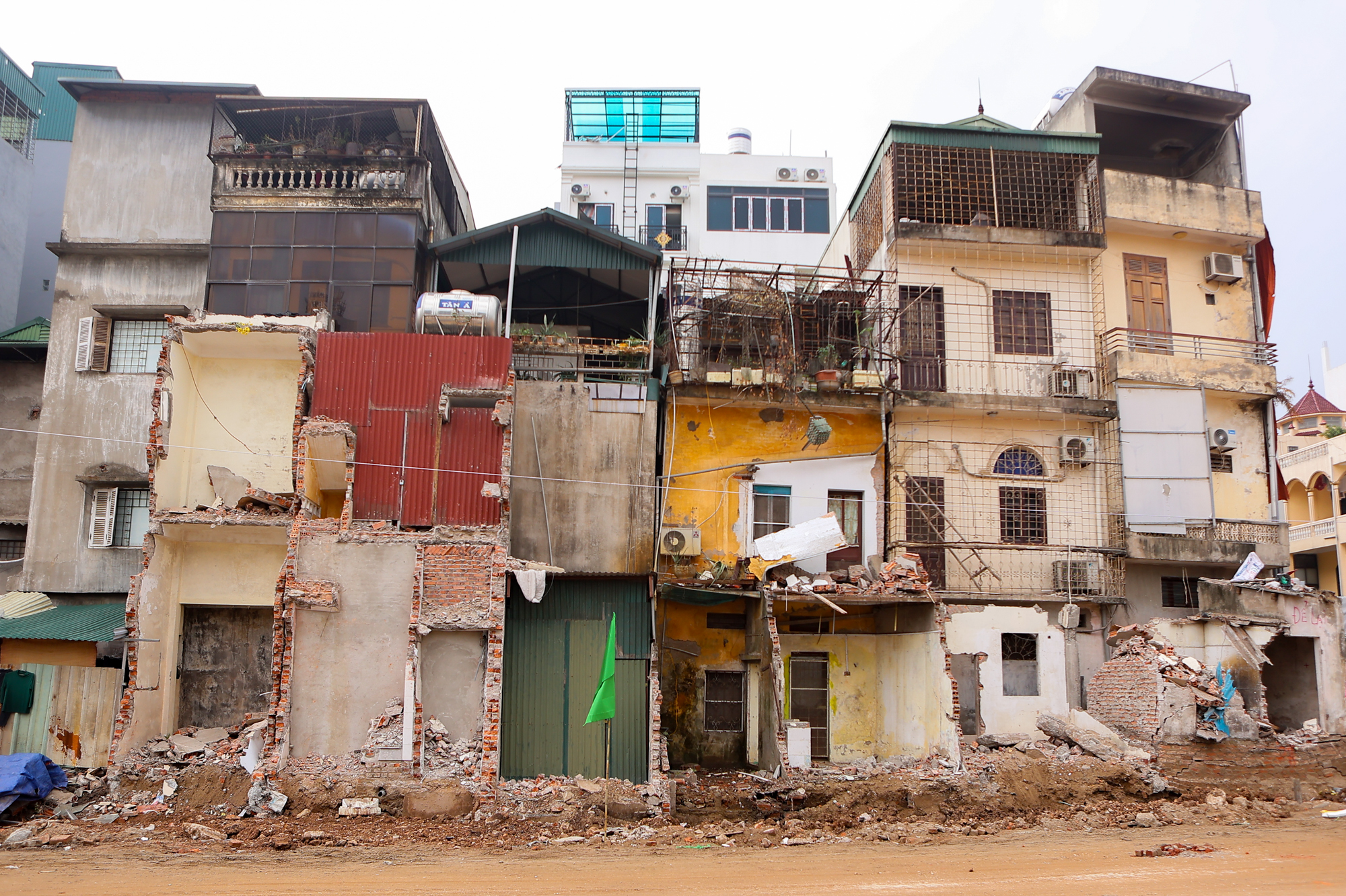 Kỳ tích thông xe đường Vành đai 1: 30 Năm chờ đợi và 30 ngày thần tốc giải cứu giao thông - Ảnh 4. Kỳ tích thông xe đường Vành đai 1: 30 Năm chờ đợi và 30 ngày thần tốc giải cứu giao thông - Ảnh 4.