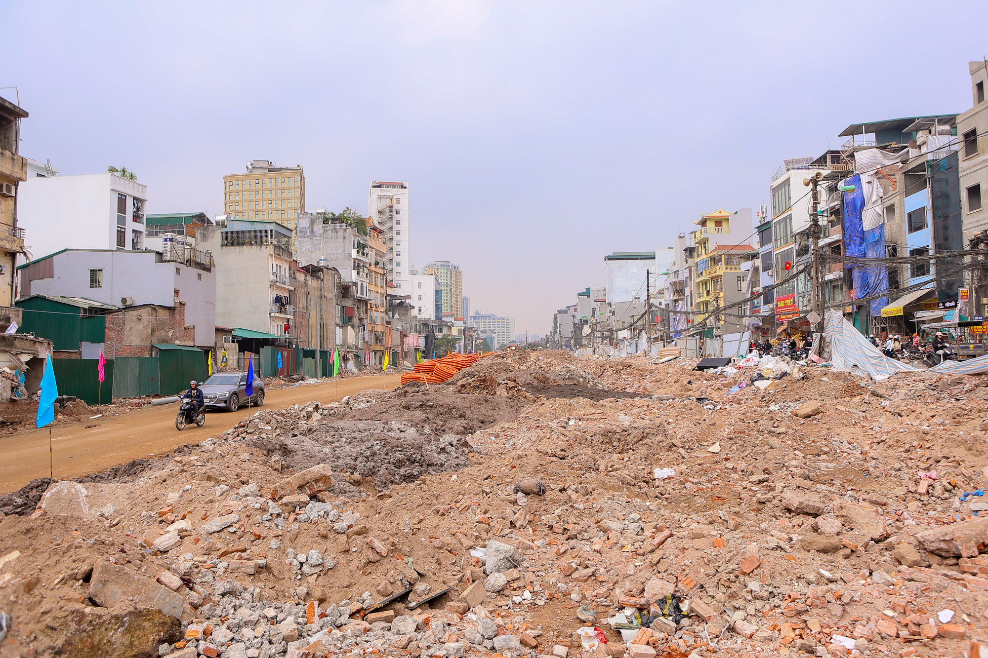 Kỳ tích thông xe đường Vành đai 1: 30 Năm chờ đợi và 30 ngày thần tốc giải cứu giao thông - Ảnh 5. Kỳ tích thông xe đường Vành đai 1: 30 Năm chờ đợi và 30 ngày thần tốc giải cứu giao thông - Ảnh 5.