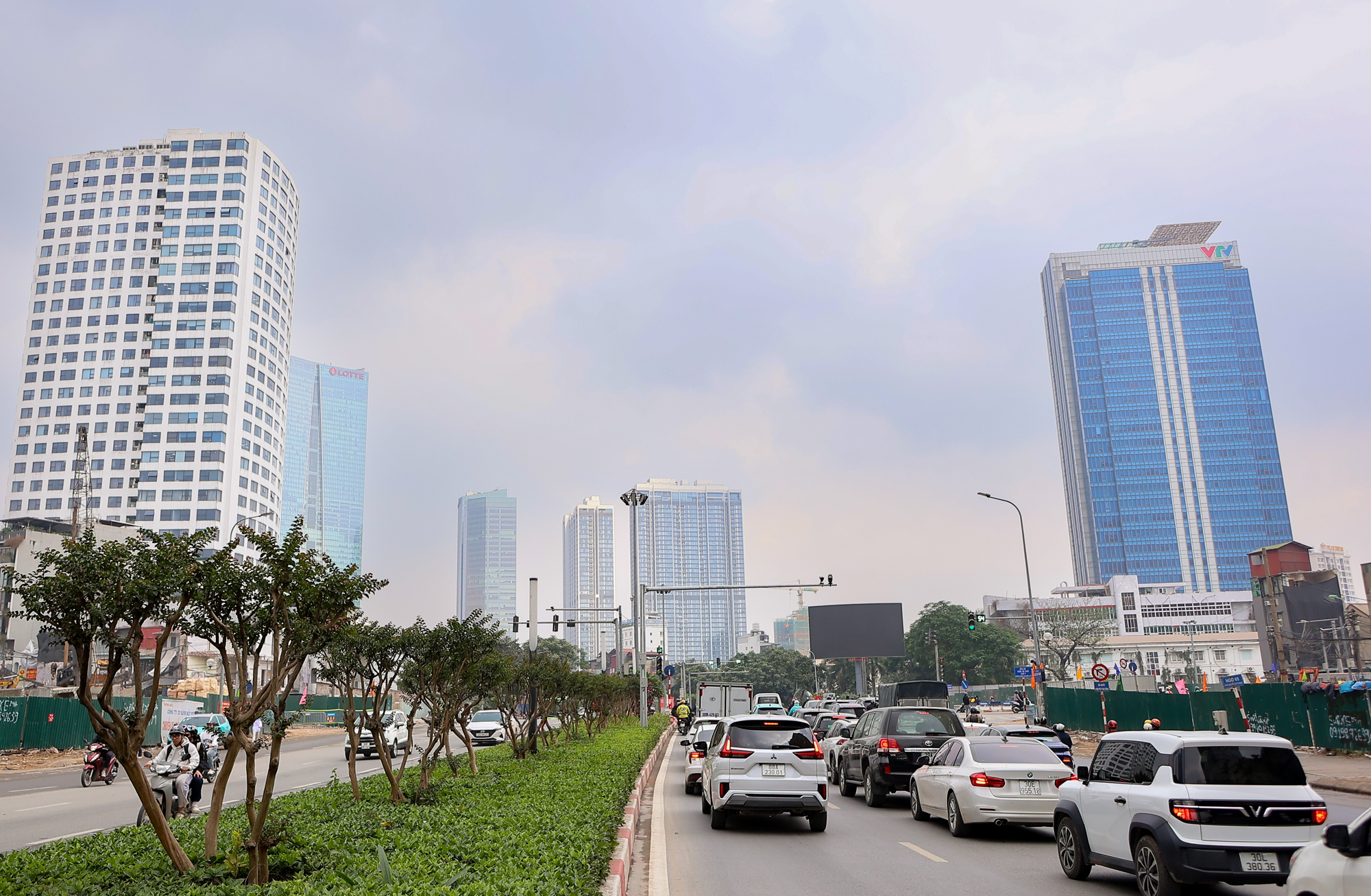 Kỳ tích thông xe đường Vành đai 1: 30 Năm chờ đợi và 30 ngày thần tốc giải cứu giao thông - Ảnh 7. Kỳ tích thông xe đường Vành đai 1: 30 Năm chờ đợi và 30 ngày thần tốc giải cứu giao thông - Ảnh 7.