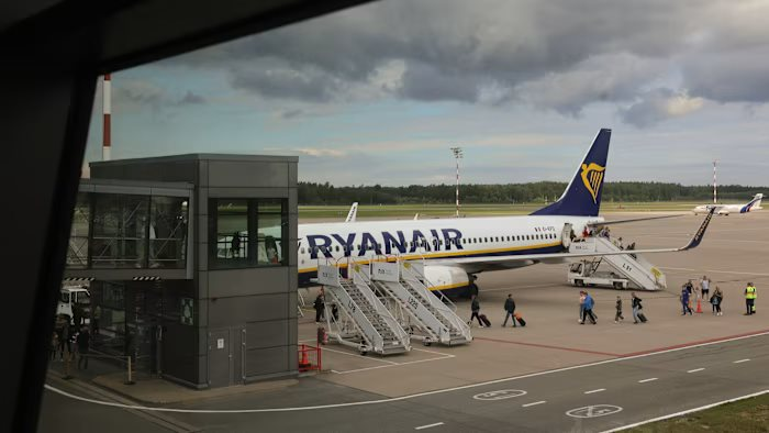 Elon Musk xem x&eacute;t mua lại Ryanair sau cuộc khẩu chiến với CEO Michael O &rsquo; Leary - Ảnh 4.