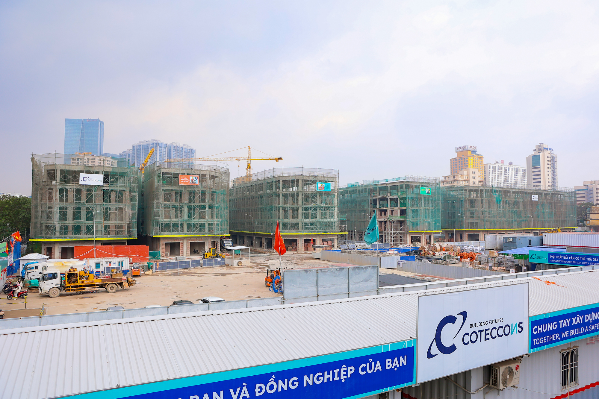 Kỳ tích thông xe đường Vành đai 1: 30 Năm chờ đợi và 30 ngày thần tốc giải cứu giao thông - Ảnh 9. Kỳ tích thông xe đường Vành đai 1: 30 Năm chờ đợi và 30 ngày thần tốc giải cứu giao thông - Ảnh 9.