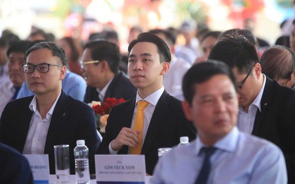 Gu của thiếu gia Minh Hoàng vì Phương Nhi mà phá lệ!- Ảnh 2. Gu của thiếu gia Minh Hoàng vì Phương Nhi mà phá lệ!- Ảnh 2.