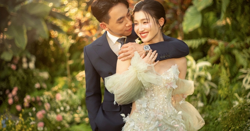 N&oacute;ng: Ch&iacute;nh thức c&ocirc;ng bố ảnh cưới như cổ t&iacute;ch của Phương Nhi v&agrave; con trai tỷ ph&uacute; Phạm Nhật Vượng