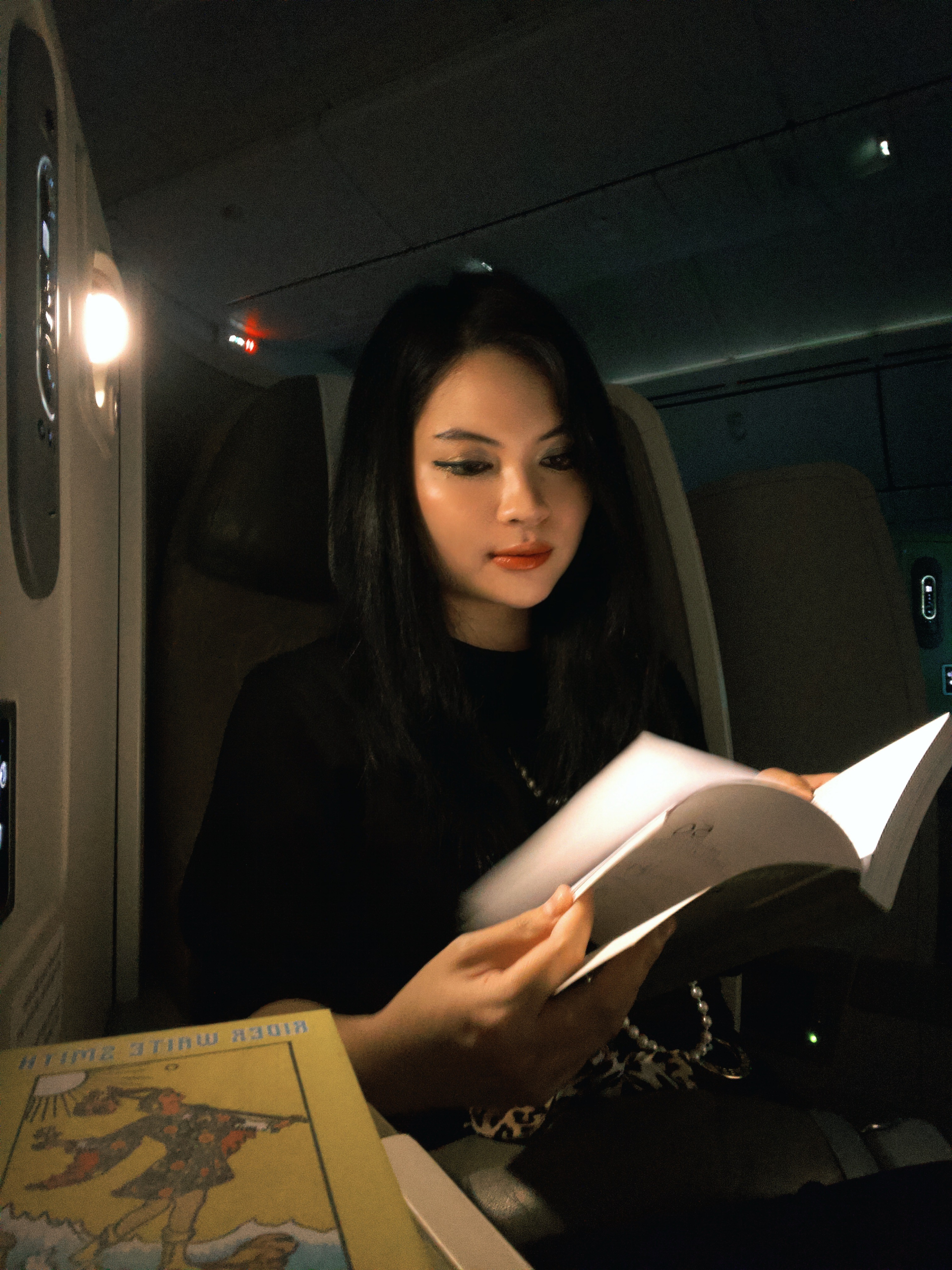 Nhà văn Gari Nguyễn gây chú ý với loạt clip nói thẳng về tâm lý đời sống là ai? - Ảnh 1.