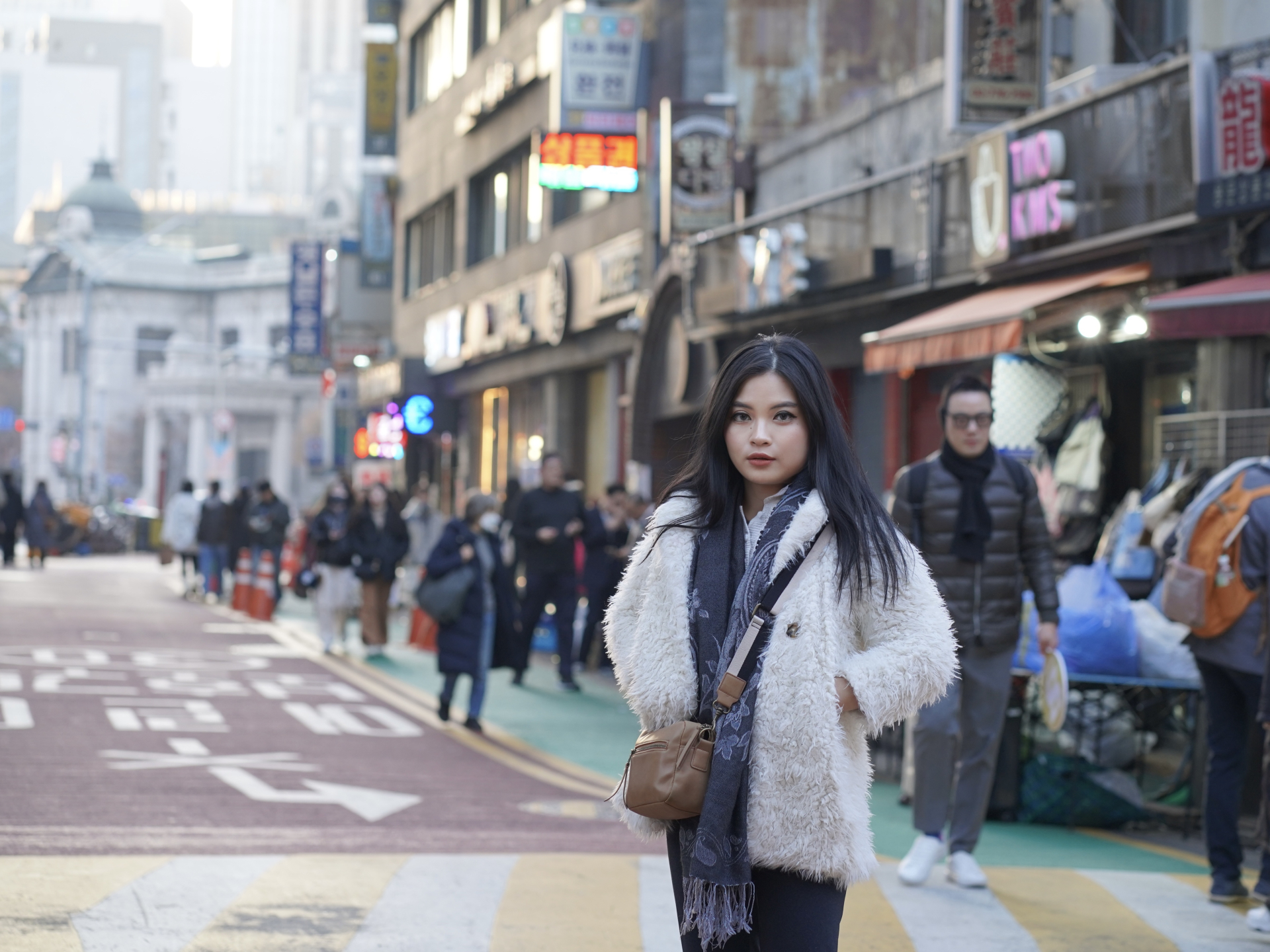 Nhà văn Gari Nguyễn gây chú ý với loạt clip nói thẳng về tâm lý đời sống là ai? - Ảnh 2.