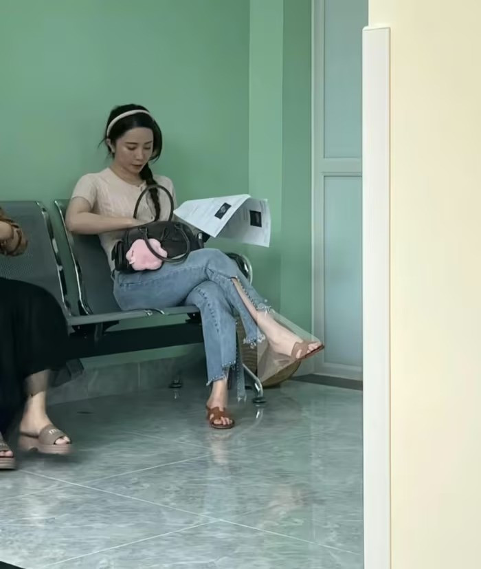 "C&aacute; sấu ch&uacute;a" Quỳnh Nga c&ocirc;ng khai mối quan hệ với nam diễn vi&ecirc;n 8X? - Ảnh 4.